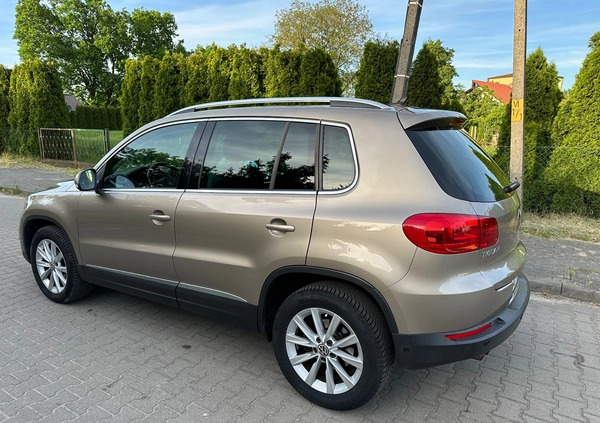 Volkswagen Tiguan cena 44500 przebieg: 251000, rok produkcji 2012 z Dębno małe 211
